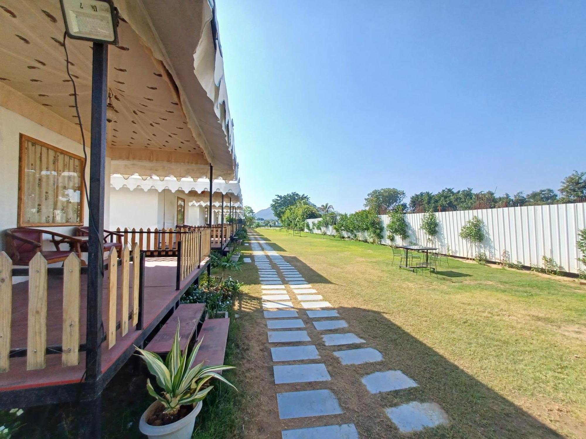 Royal Pushkar Camps- A Luxury Camp Resort Exterior photo