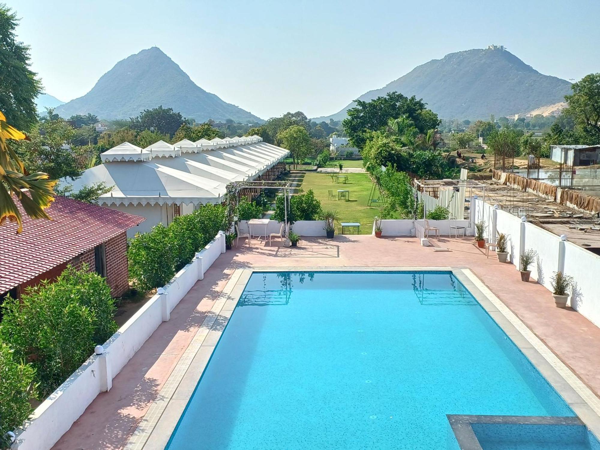 Royal Pushkar Camps- A Luxury Camp Resort Exterior photo